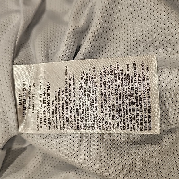 NWT Jordan wind Breaker - Picture 9 of 10